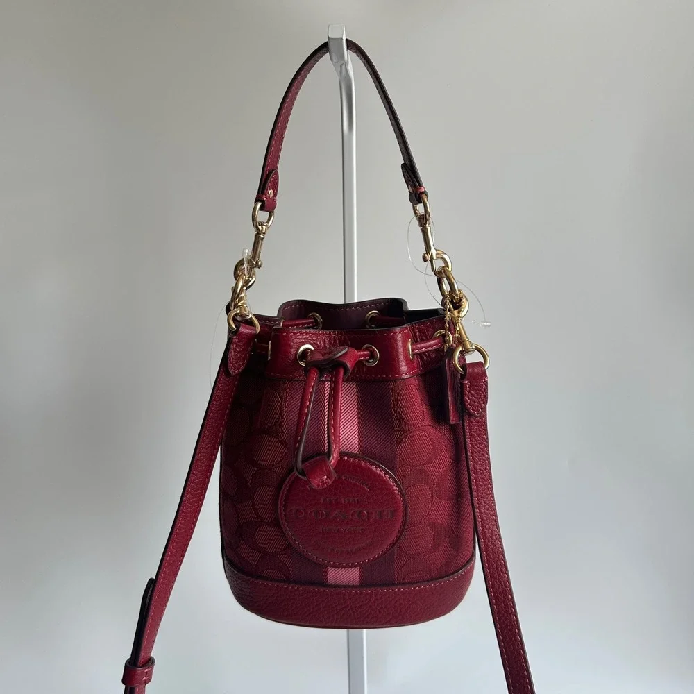 Coach Dempsey 15 Apple Red Jacquard Leather‎ Bucket Bag Excellent